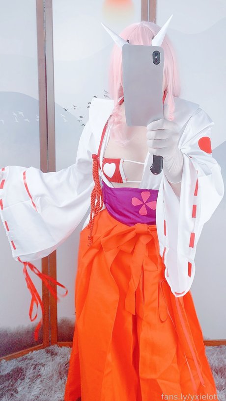 Yaxie Lotte model hd fotos