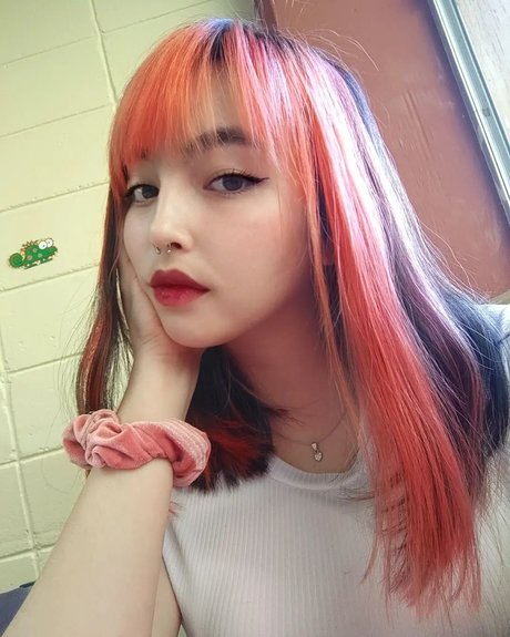 Amongucita pornostar sexy galerie