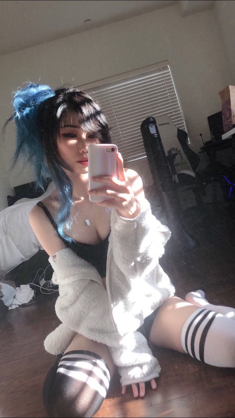 AHRA REI hd pornografische bilder