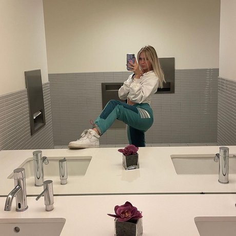 Jordyn Jones erotische hd fotos