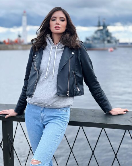 Disha Yudina_ schauspielerin perfekte fotos