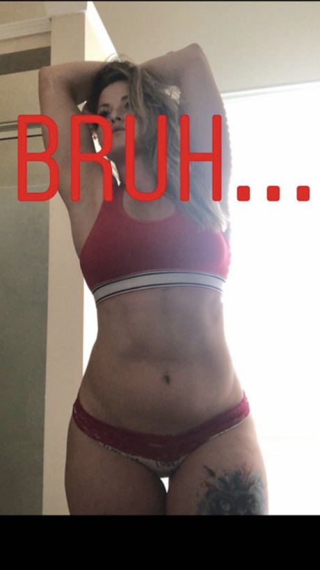 Hollie Mulvihill_ pornostar top foto