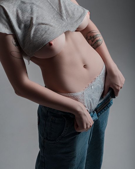 Ksenija Antropova top nette bild