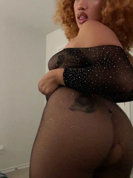 Yasmeen Nicole_ kunst beste bilder