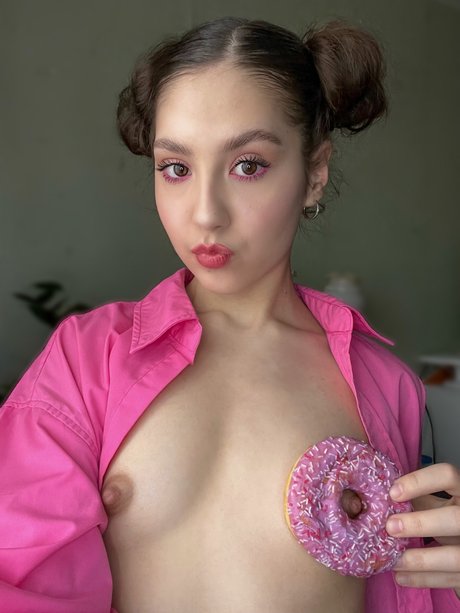 Elis nackt erwachsene galerie