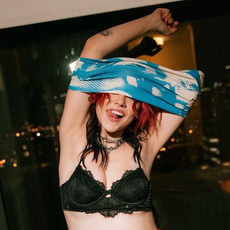 hase nur fans hübsche nacktheit foto