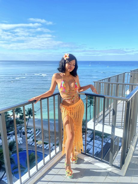 Alyssa Silos nackt bild