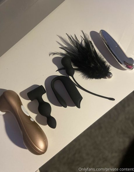 Daniella Papadopoulos freie schöne fotos