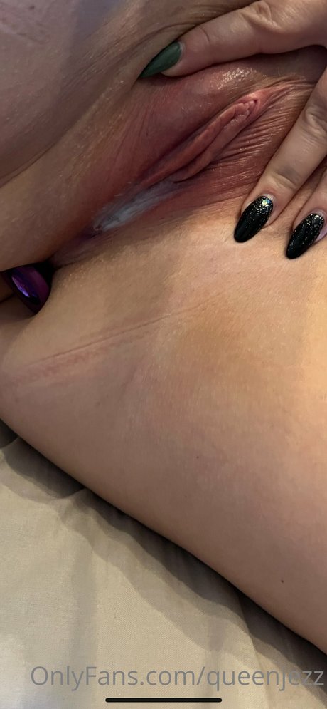 Queenjezz schauspielerin nackten galerien