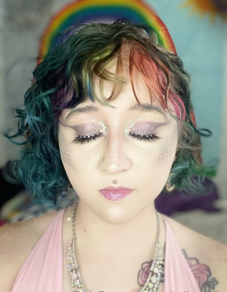 Catholic virgin exklusive sexy foto