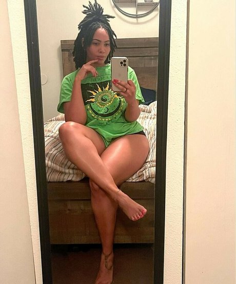 God Beth model porno bild