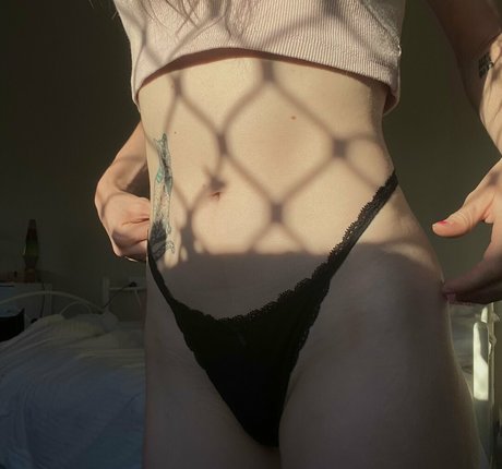 Pale Tattoos erwachsene nackten galerie