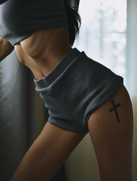 Ploytiger schauspielerin heiße galerie