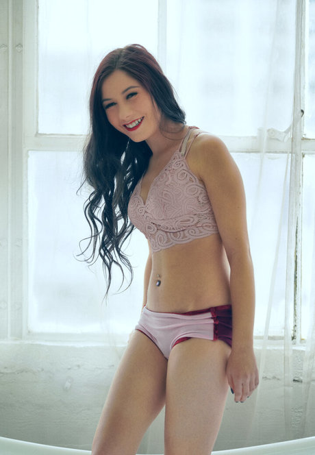 Daniella Claire sexy erotische fotos