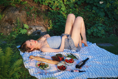 Lovely Linnea exklusive pornographische fotos