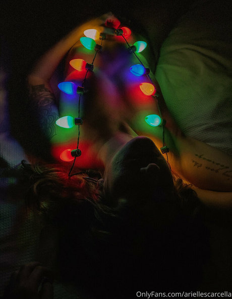 Arielle Scarcella model sexy galerie