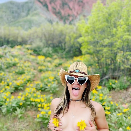 Avain the chaos pornostar akt galerien