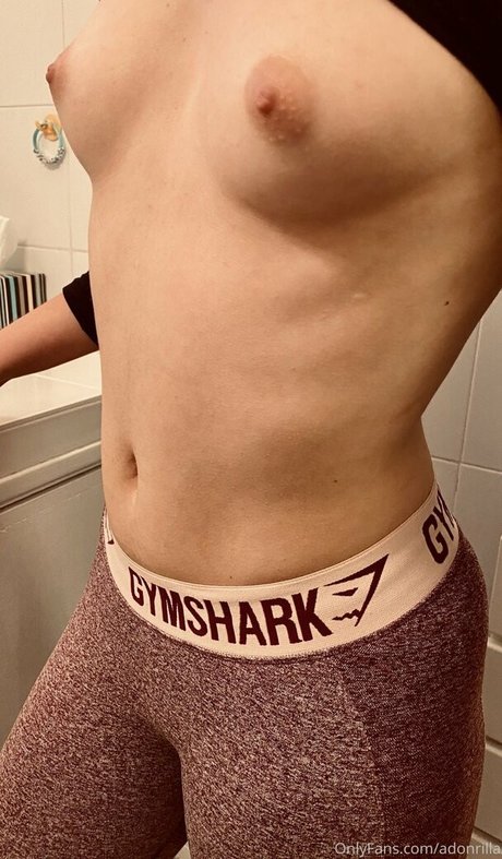 Adonrilla porno hd foto