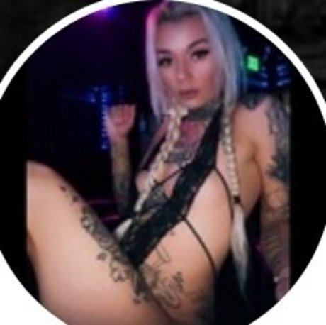 thr0atg0att exklusive sexy fotos