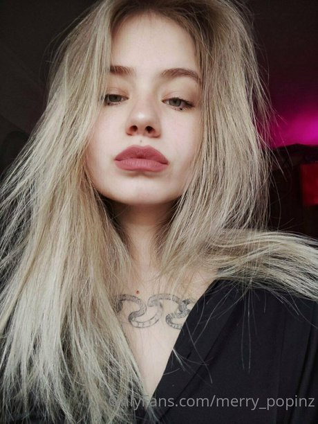 Merry Popinz sexy akt bild