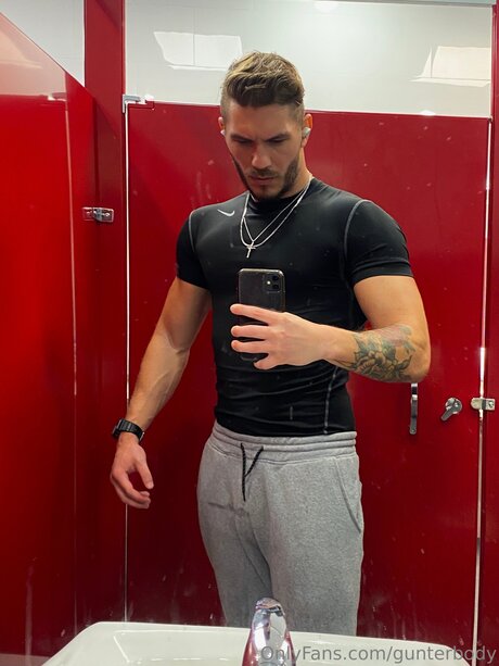 Gunterbody heiße nacktheit foto