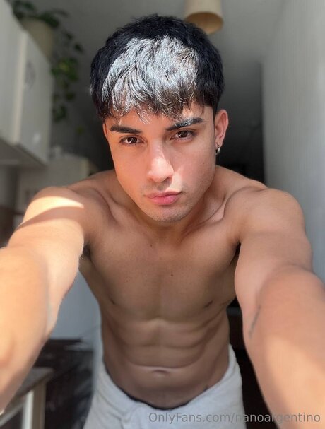 Nanoargentino nackt archiv