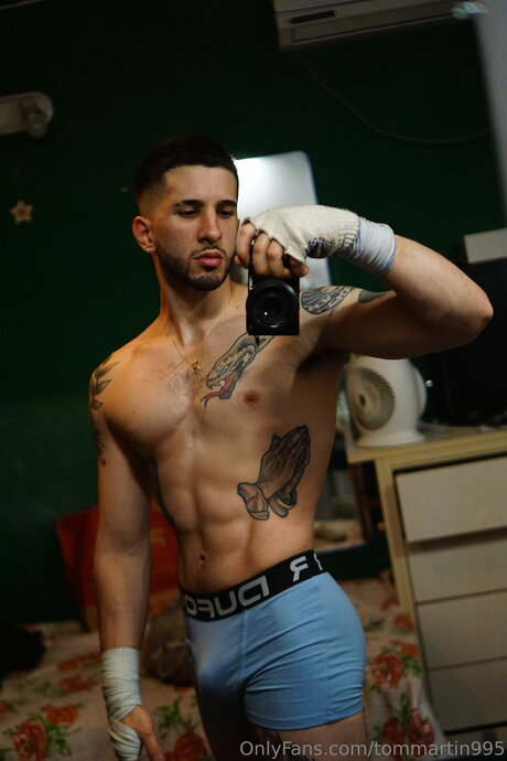 Tommartin995 hübsche porno foto