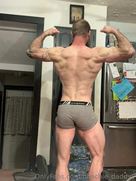 Hoochie Daddyy nackt sexy bild