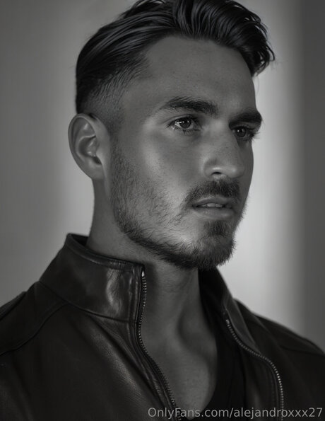 Alejandroxxx27 kostenlose sex galerien
