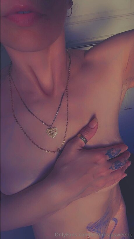 Ambrosiasweetie schauspielerin akt bilder