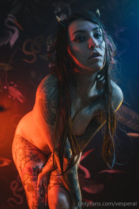 Vesperal perfekte nackten galerien