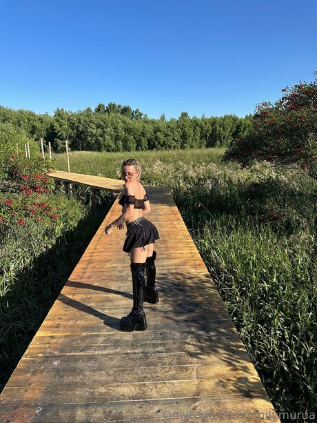 sehr dünne onlyfans xxx pornographische bild