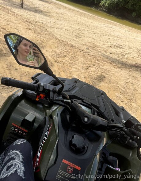 Polly Yangs exklusive pornografische galerie