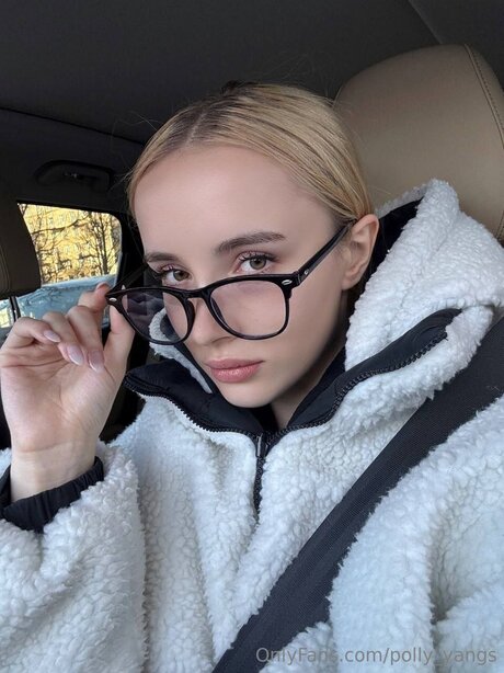 Polly Yangs nacktheit nette bilder