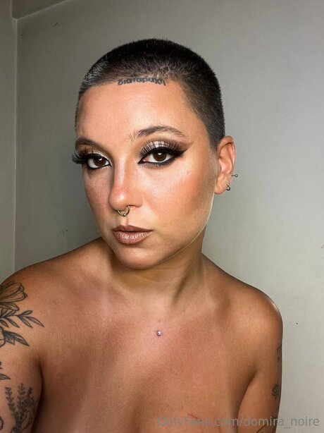 Domira Noire kunst heiße bilder