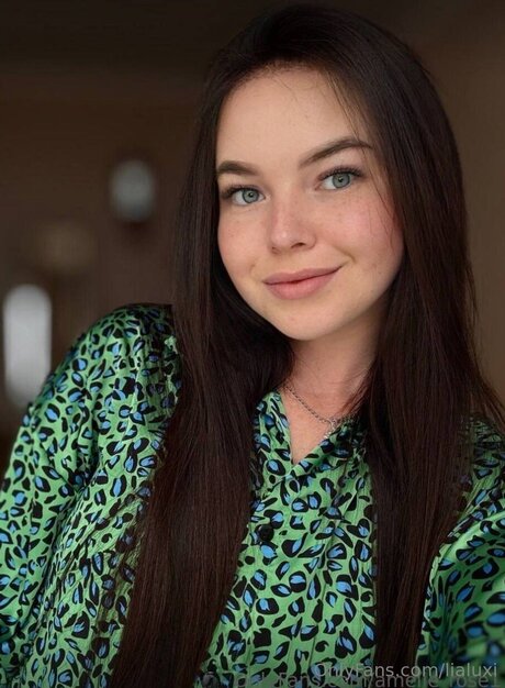 Lialuxi model pornografische fotos