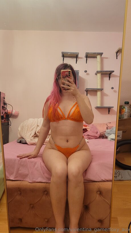 Valentina Gamerfoxy Aux sexy erotische fotos
