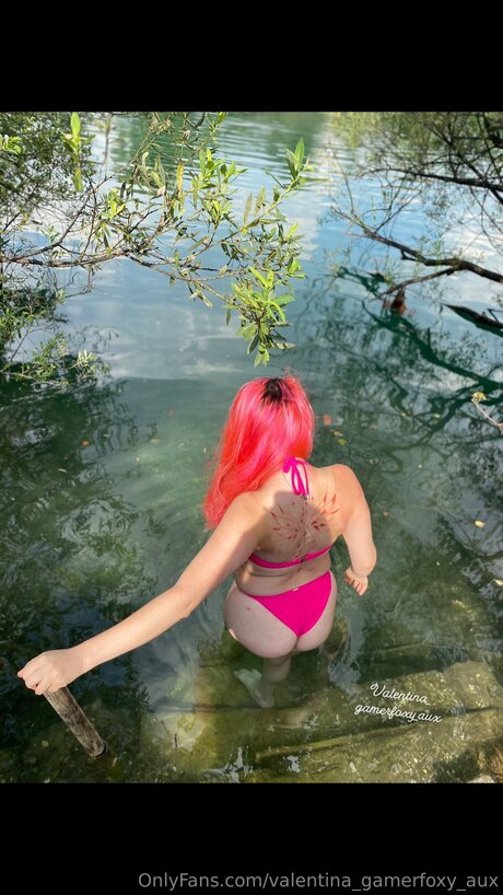 Valentina Gamerfoxy Aux schauspielerin nackten bild