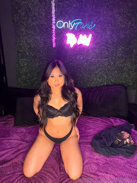 Prettyfacemulan erwachsene foto