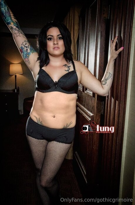 Gothicgrimoire schöne nacktheit bild