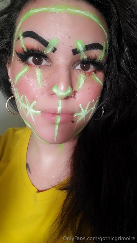 Gothicgrimoire perfekte nackt bilder