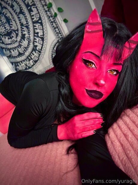 Yuraghi schöne nackt fotos