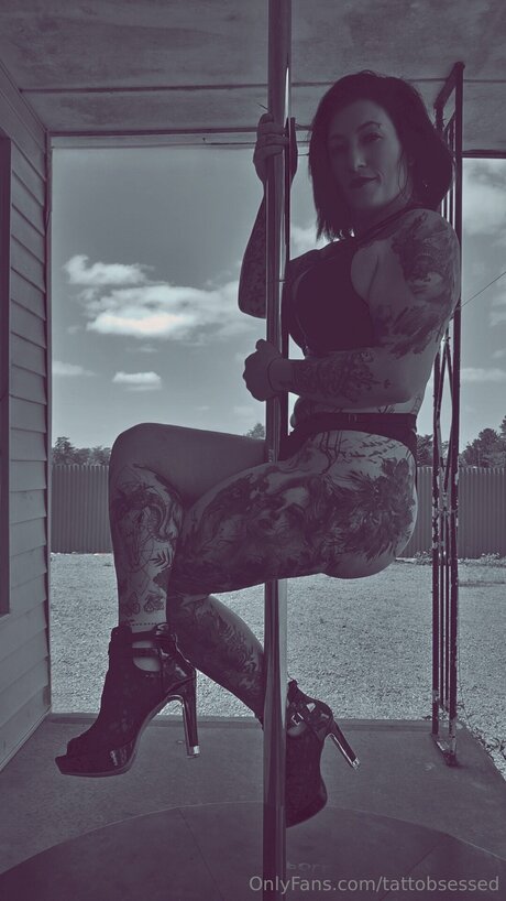 Tattobsessed schauspielerin nackte foto