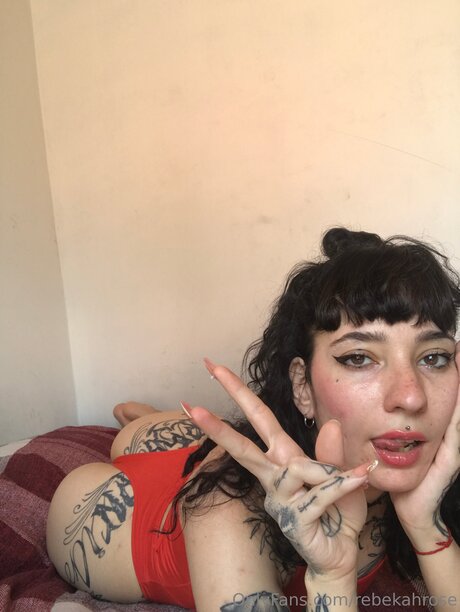 Rebekahrose hübsche xxx galerie