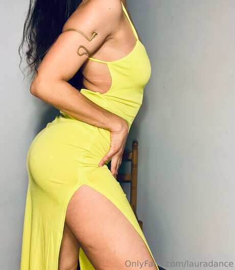 Lauradance pornostar nackt bilder