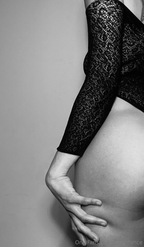 Lauradance nacktheit kostenlose bilder