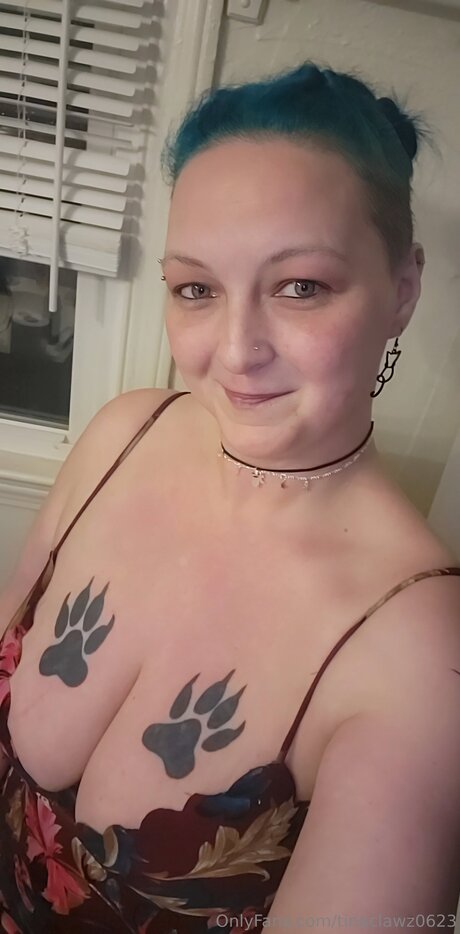 Tinaclawz0623 freie porno fotos