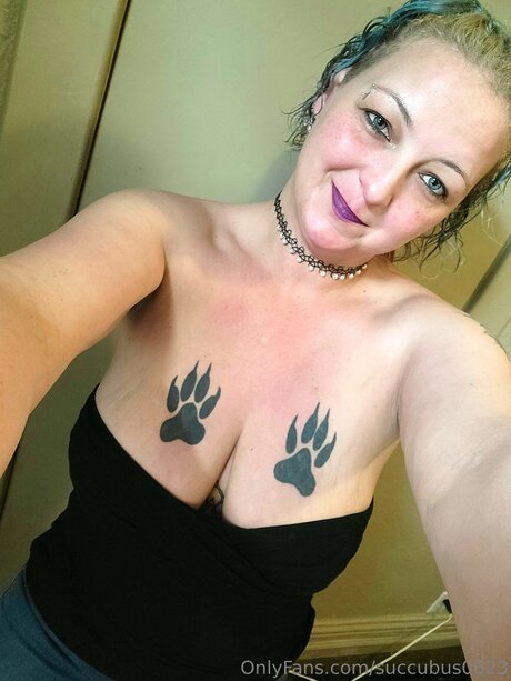 Tinaclawz0623 hübsche top archiv