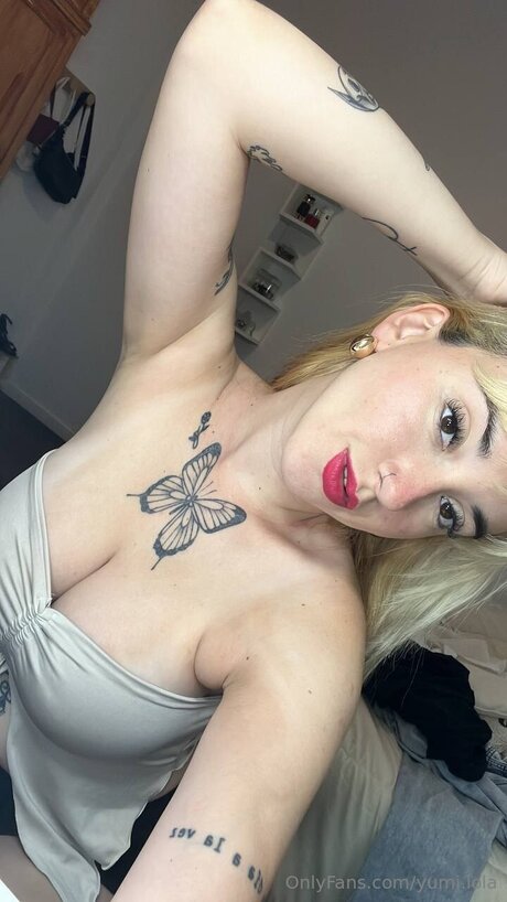 Yumi Lola hd xxx bild