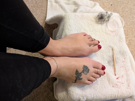 Barefoot Bunny B pornostar nacktheit galerie